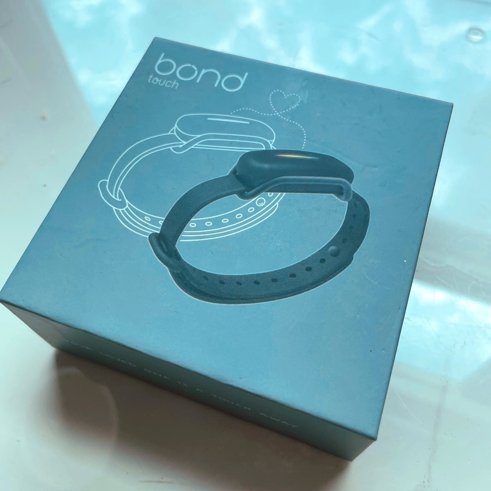 COPY - NWOT Single Bond Touch Bracelet Black